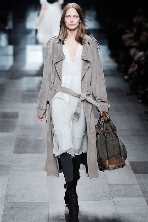 Burberry: Fall 2009 RTW Video Clip 